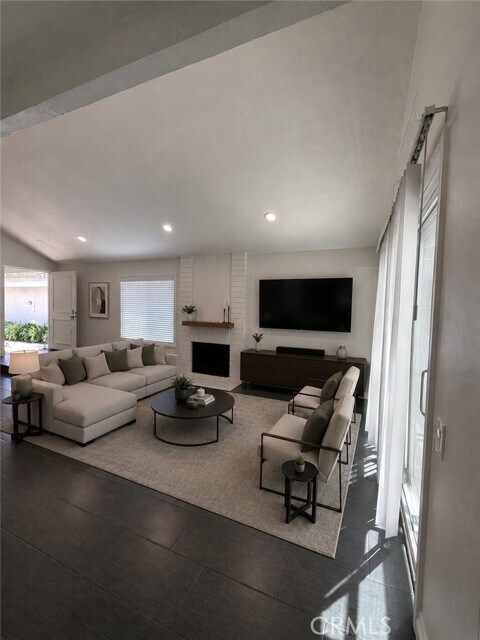 Building Photo - 31 Shearwater