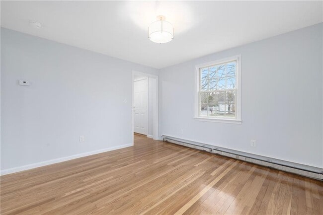 Building Photo - 4 Longmeadow Ave