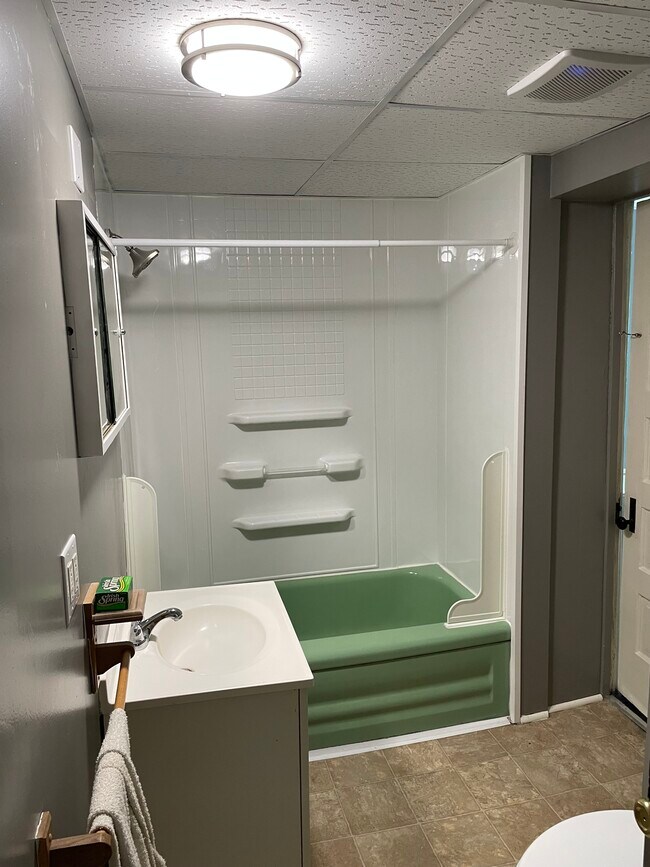 Building Photo - 315 S Penn St