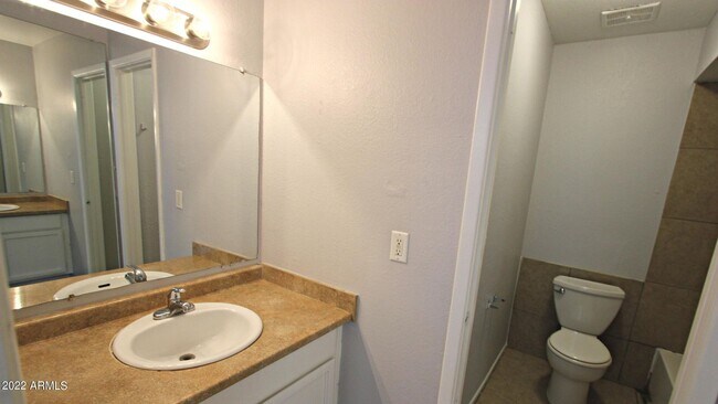 Building Photo - 145 S Doran