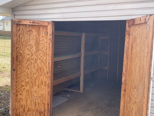 Building Photo - 1 Bedroom 1 Bath Home Located in Johnson City, TN