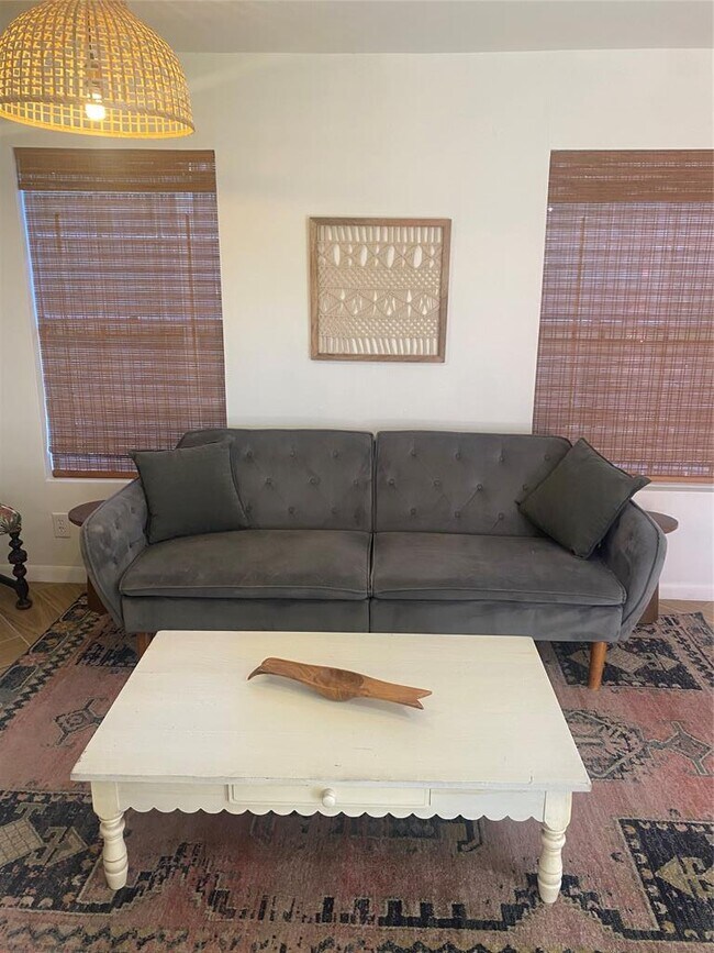 Building Photo - 1700 Houston St