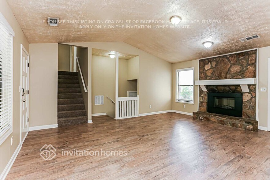 Building Photo - 4821 Chapelle Ct