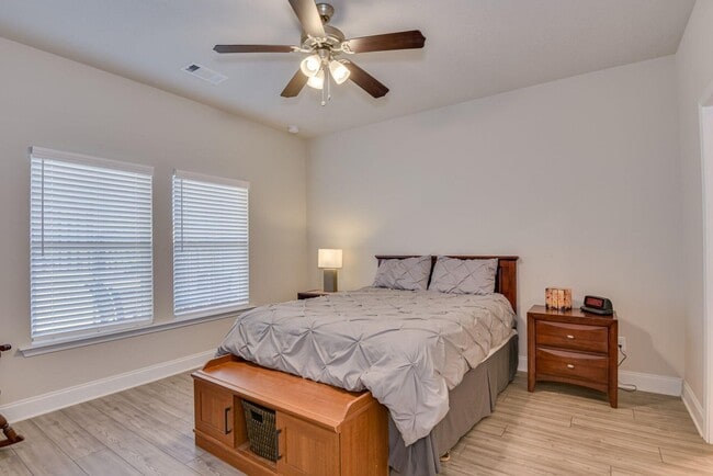 Building Photo - 1103 Clareton Dr