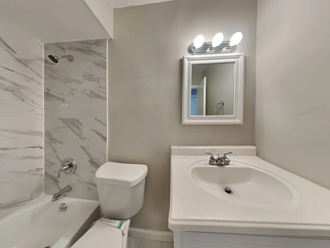 Building Photo - 6204 Frost Dr