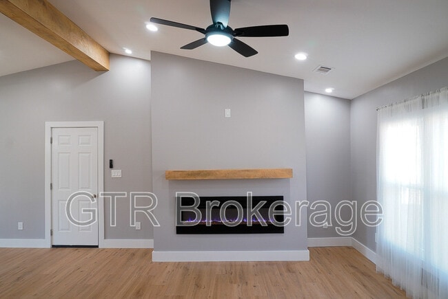 Building Photo - 307 Cheryl Ct