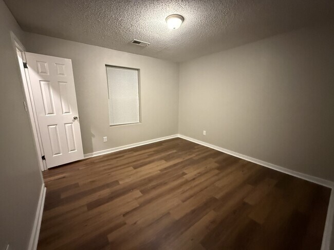 Building Photo - 540 Harahan Rd