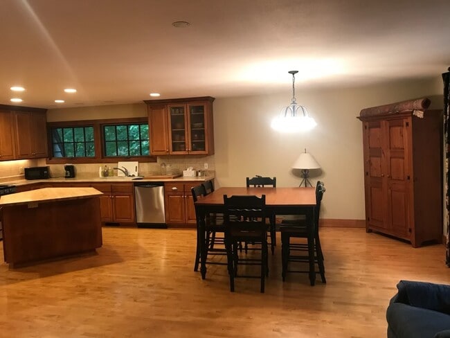 Building Photo - 28120 Boulder Bridge Dr