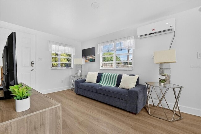 Building Photo - 4214 W Ohio Ave