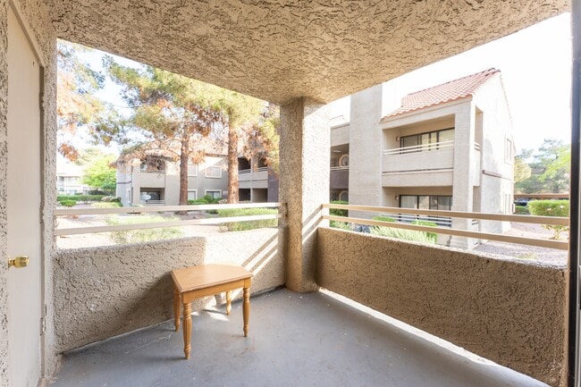 Building Photo - 5064 S Rainbow Blvd