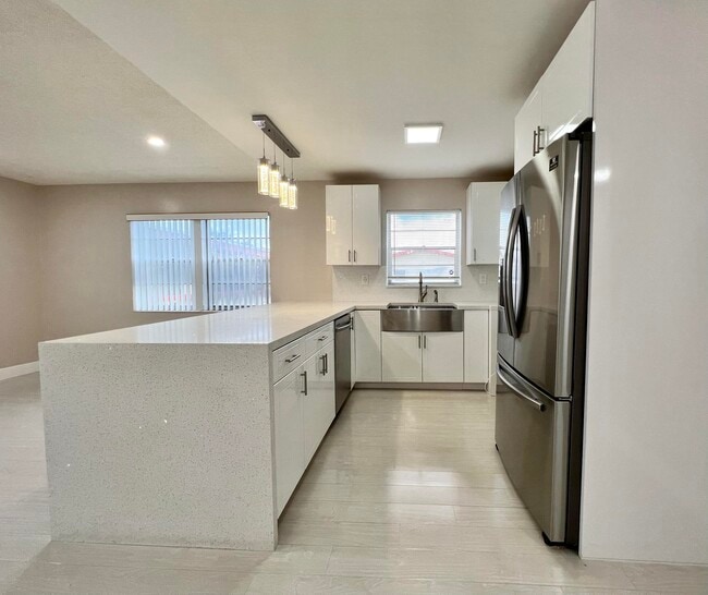 Building Photo - 18 Andover A