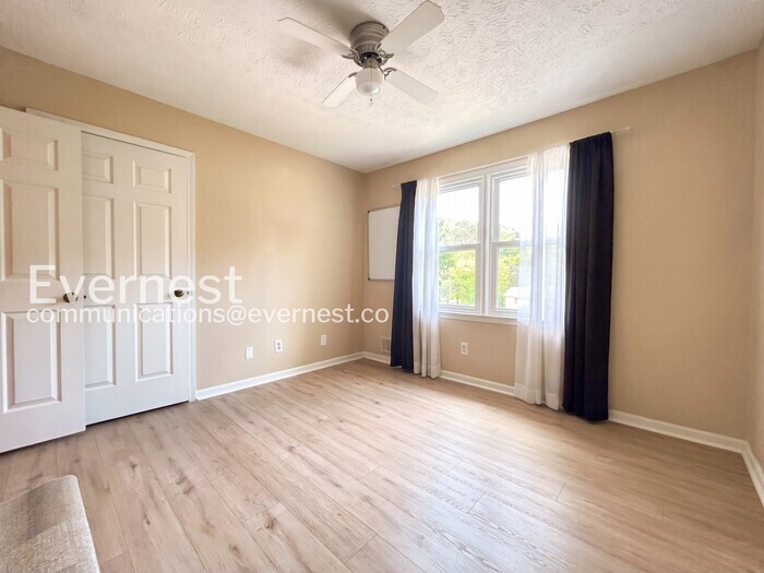 Building Photo - 2100 Toonigh Rd