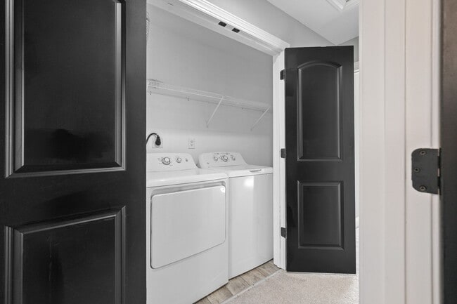 Building Photo - 3 Bedroom Townhome in Campbell County