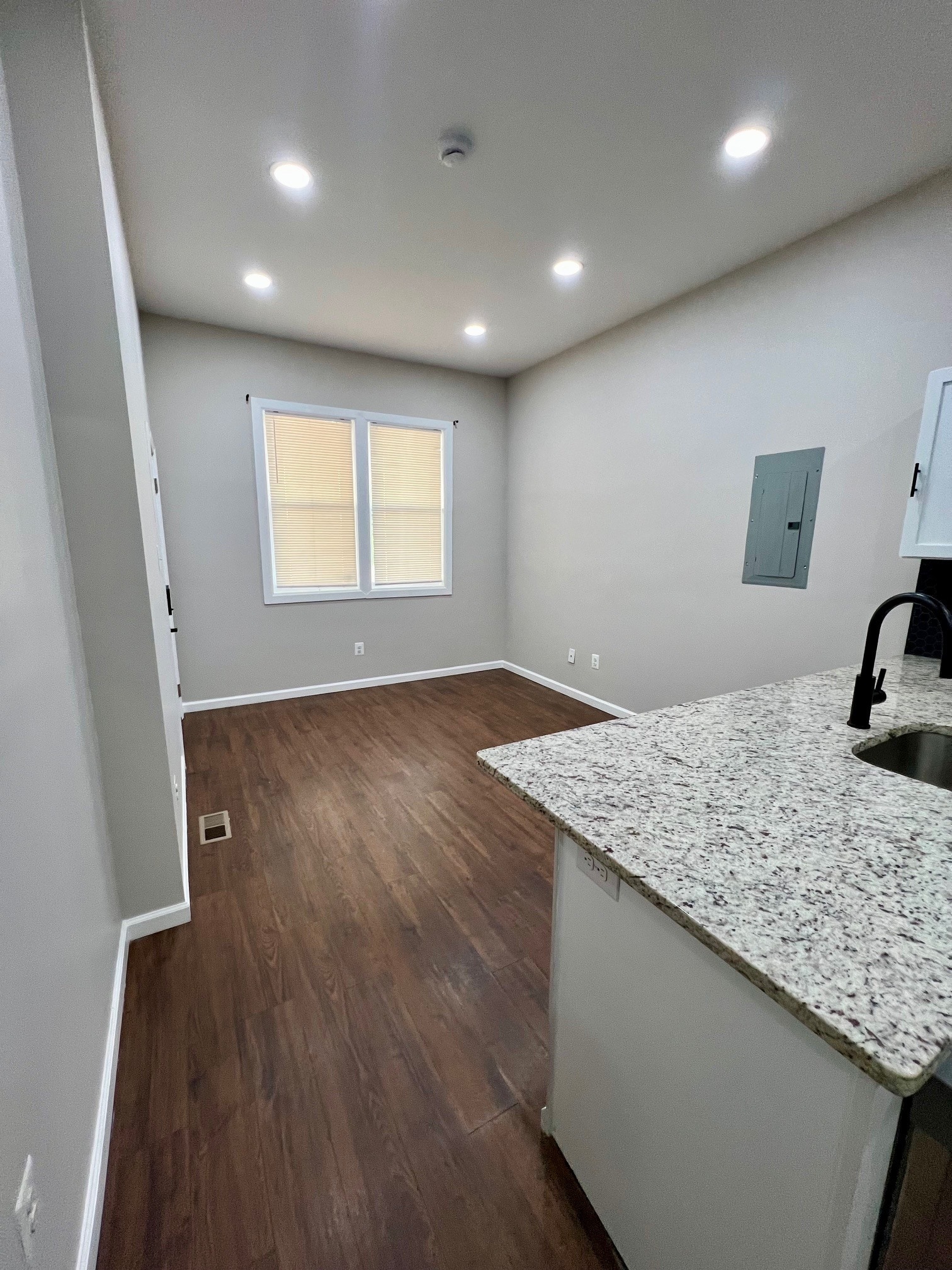 Building Photo - 3904 Aspen St