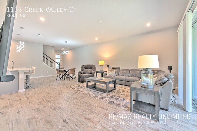 Building Photo - 1133 Crk Vly Ct