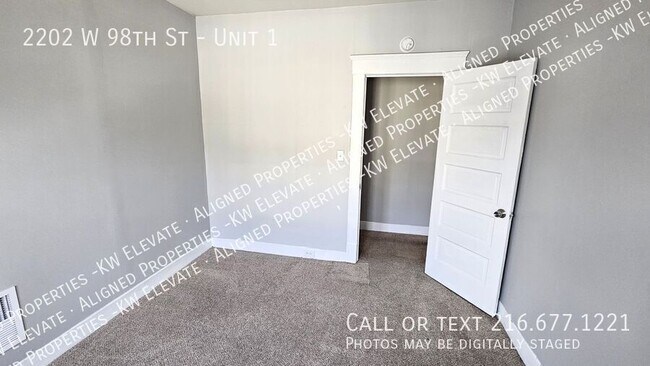 Building Photo - 2202 W 98th St