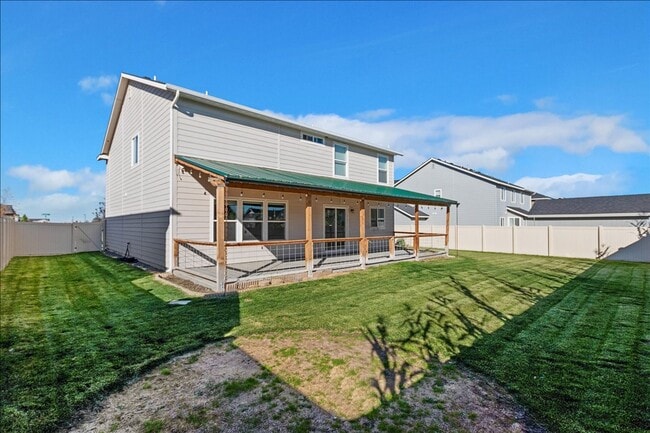 Building Photo - 2044 Kodiak St
