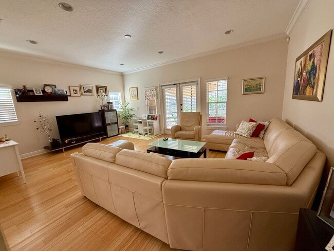 Building Photo - Carillon townhome in Gated Community