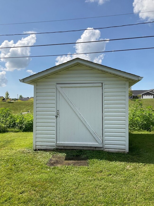 Building Photo - 501 Dartmouth Dr