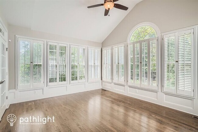 Building Photo - 11050 Amberton Crossing, Johns Creek, GA, ...