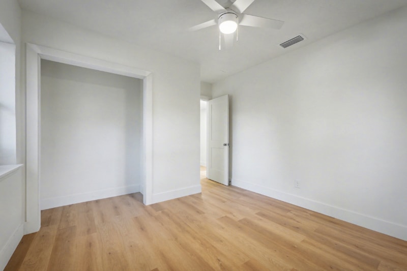 Building Photo - 5827 Ansley St