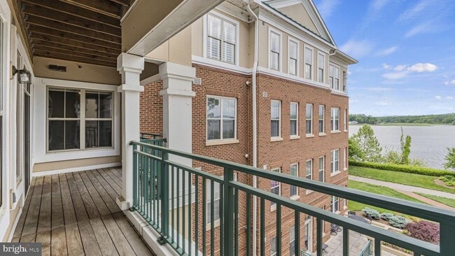 Building Photo - 440 Belmont Bay Dr