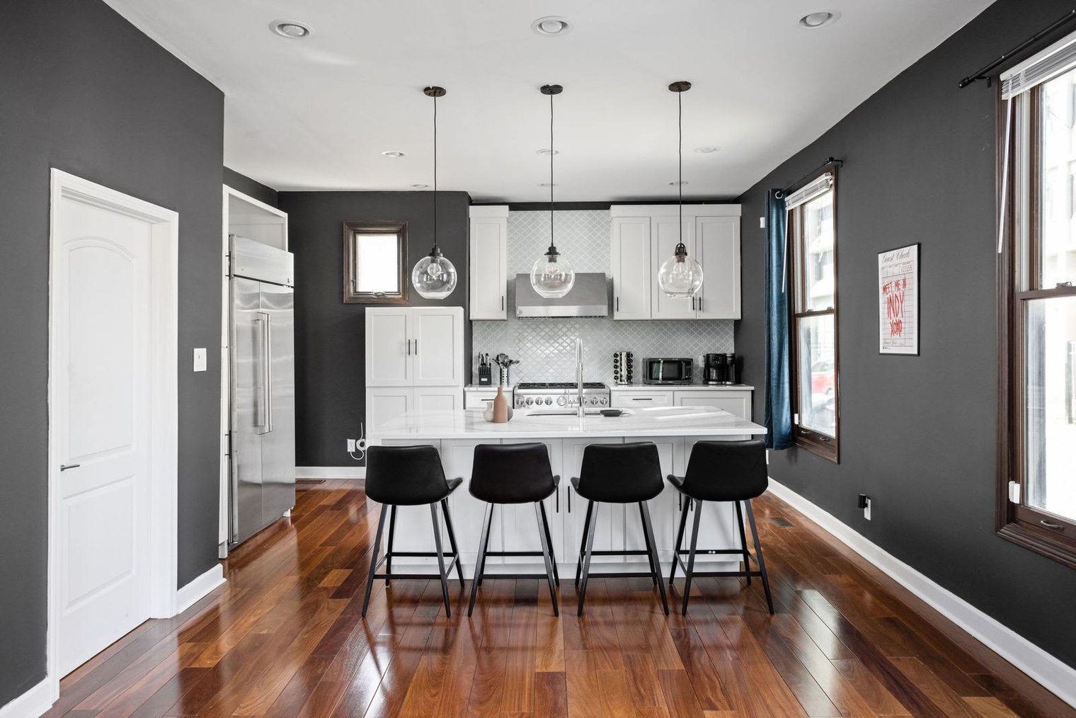 Building Photo - 525 E North St