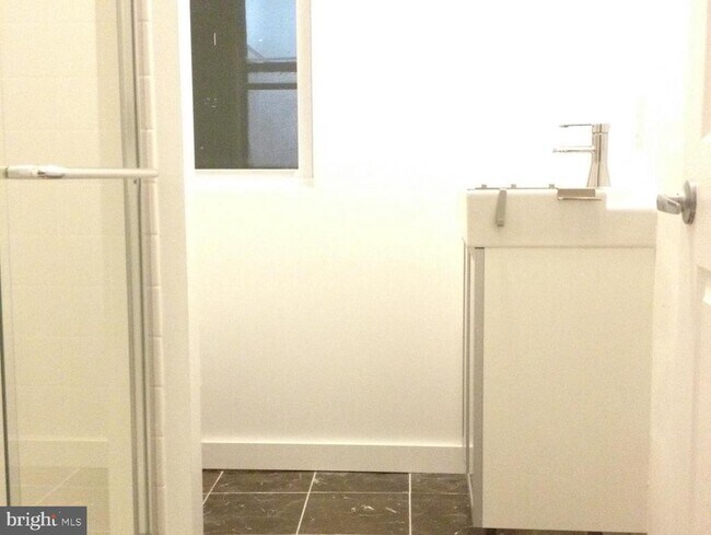 Building Photo - 503 S 52nd St