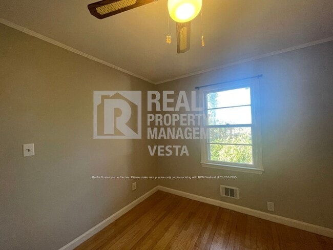 Building Photo - 4231 Laura Ann Pl