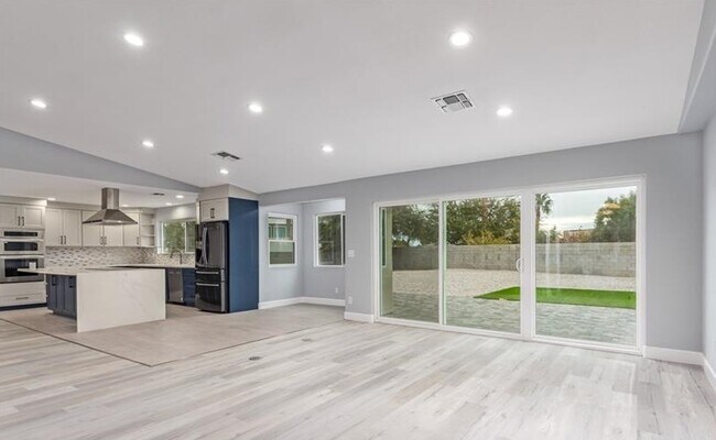 Building Photo - 7611 Laredo St