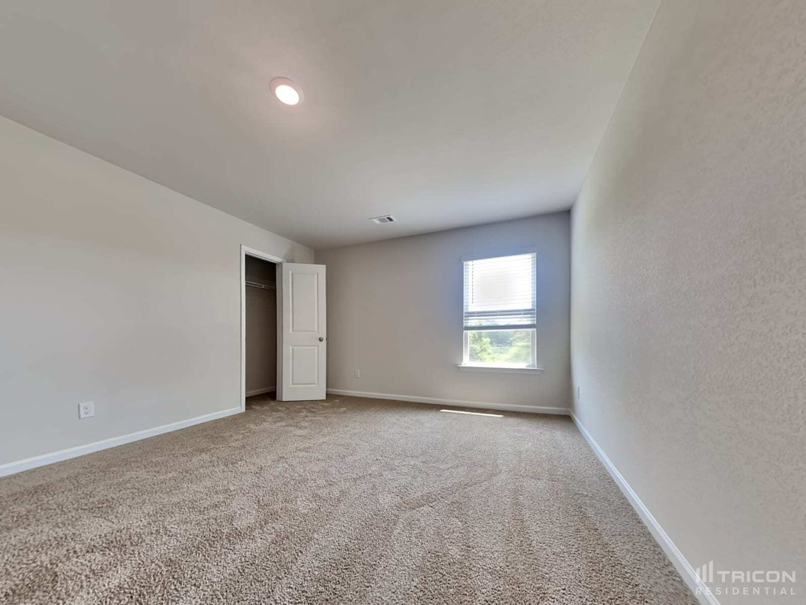 Building Photo - 1100 Amadas Dr