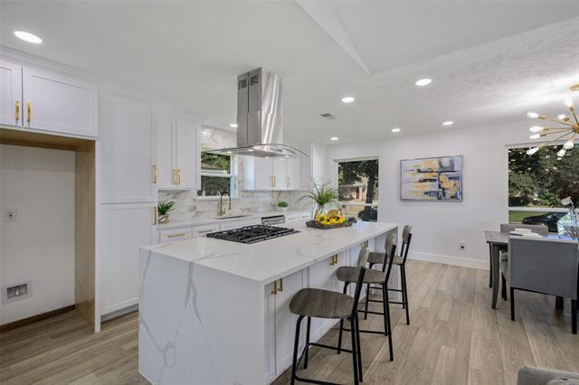 Building Photo - 2400 Bengal Ln