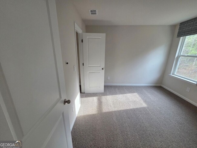 Building Photo - 167 Vly Oak Dr