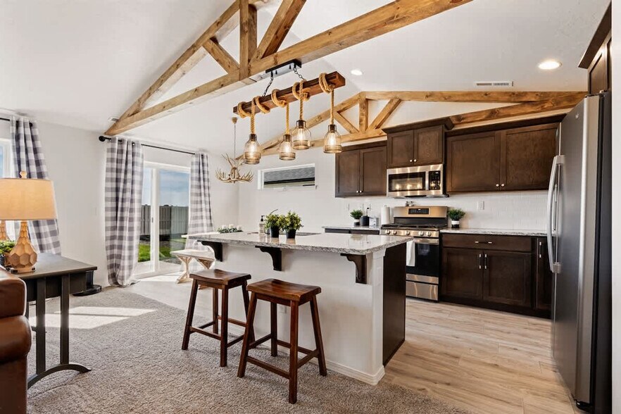 Building Photo - 16757 Ryeland Ave