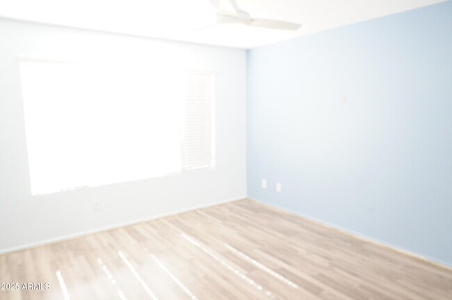 Building Photo - 10115 E Mountain View Rd