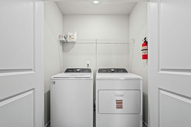 Building Photo - All Inclusive Seasonal Rental Available January 5-March 31st.