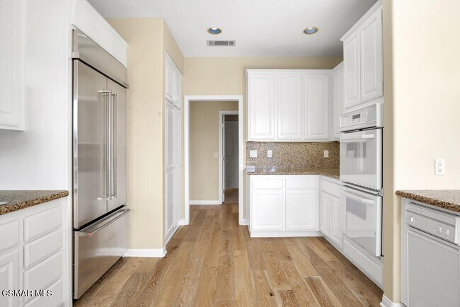 Building Photo - 506 Ravensbury St