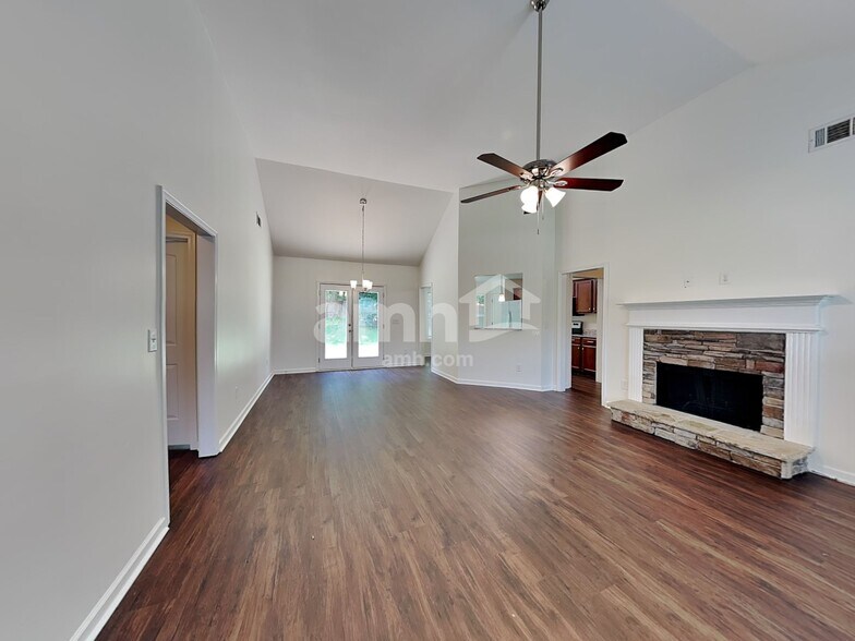 Building Photo - 104 Flagler Way