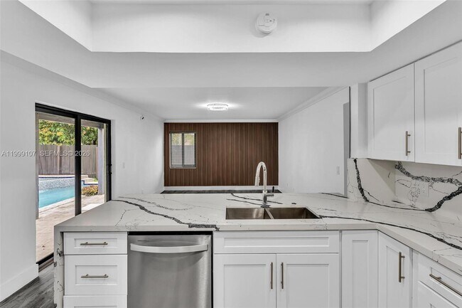 Building Photo - 17532 NW 61st Ct N