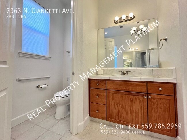 Building Photo - 7363 N Ciancetti Ave