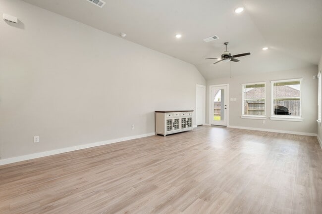 Building Photo - 21670 Wave Holw Dr