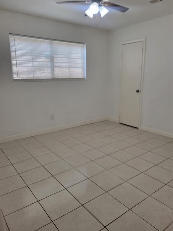 Building Photo - 4307 Willow Beach Dr