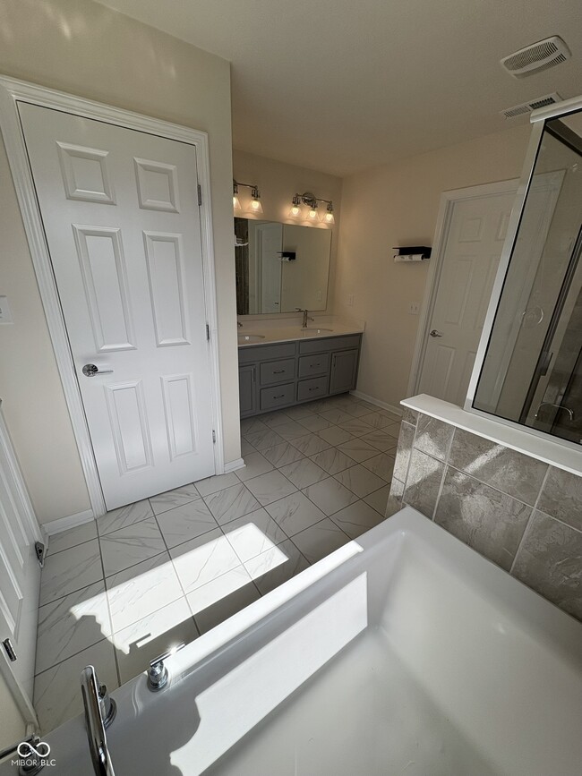 Building Photo - 6859 Manning Ct