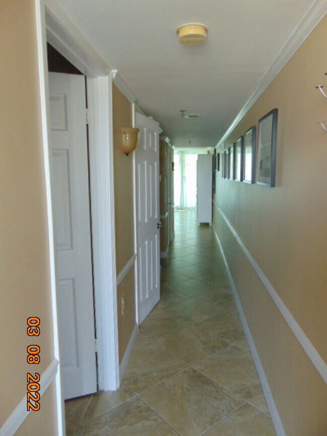 Building Photo - Views! Gorgeous, upgraded penthouse condo at The Breakers