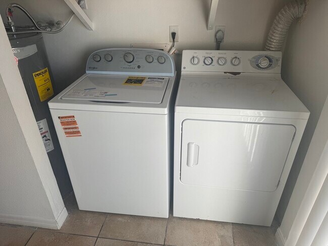 Building Photo - 7825 40th Ave Dr W