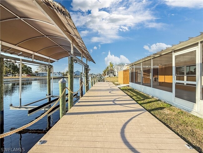 Building Photo - 2115 St Croix Ave