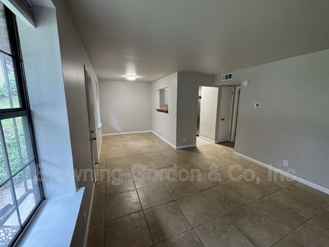 Building Photo - 1308 Caldwell Ave