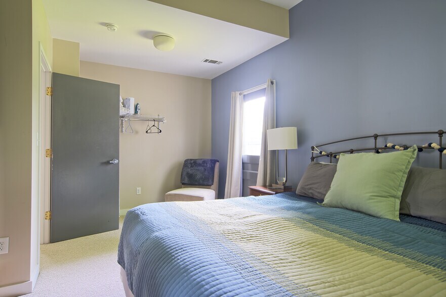 Building Photo - 2 Willets Pl