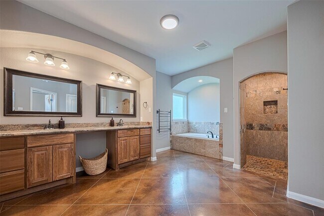 Building Photo - 503 Weisinger Dr