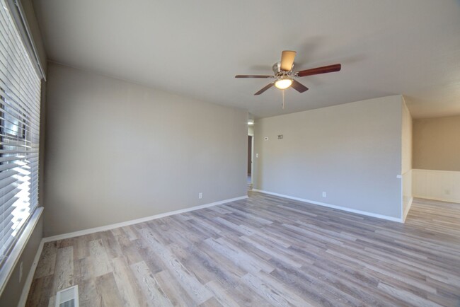 Building Photo - Available Mid January 3 Bedroom East Tulsa...